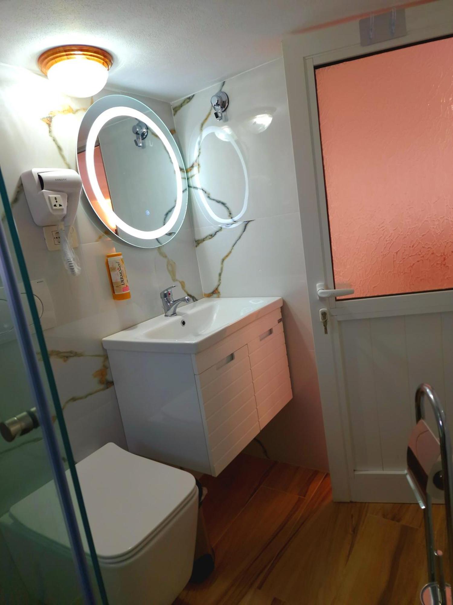 Apartment Antigona ジロカストラ エクステリア 写真