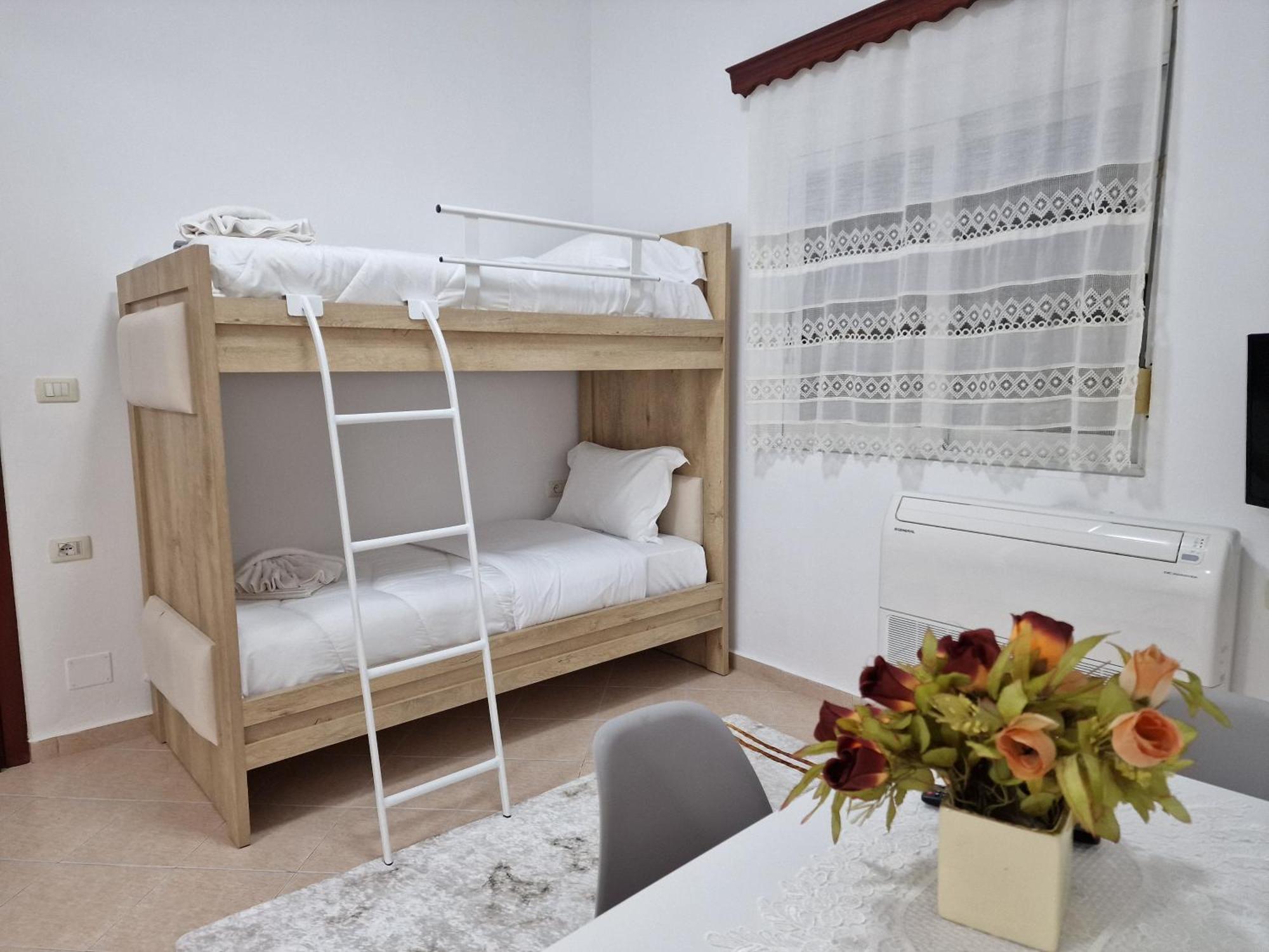 Apartment Antigona ジロカストラ エクステリア 写真